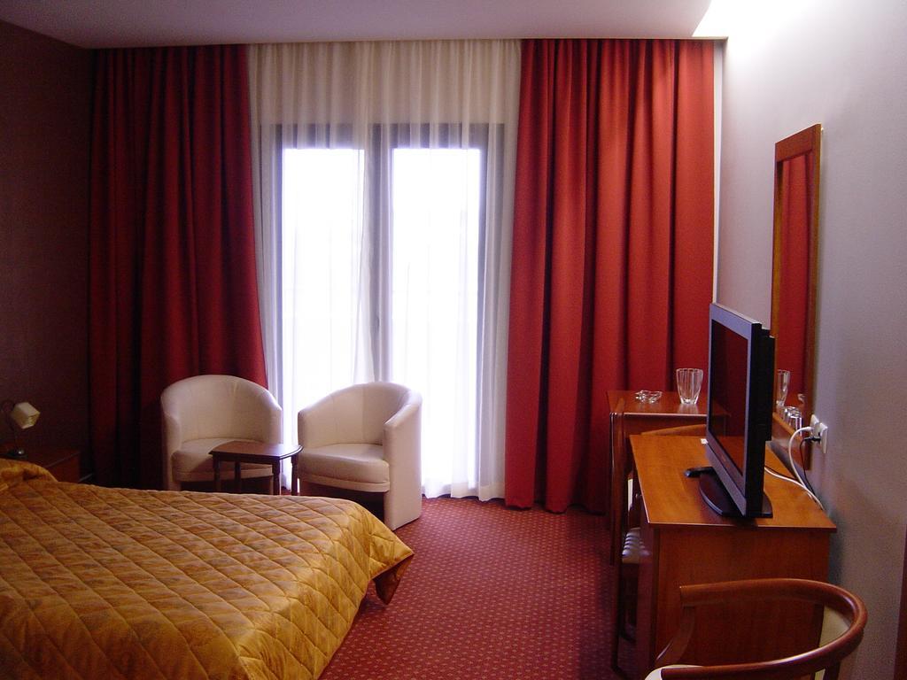 Achillio Hotel Komotini Room photo